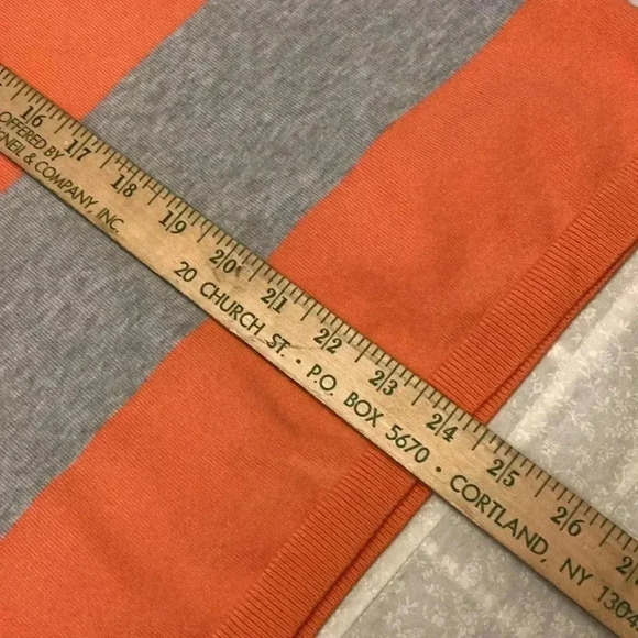 Tommy Hilfiger women’s medium gray/orange sweater - Picture 8 of 9